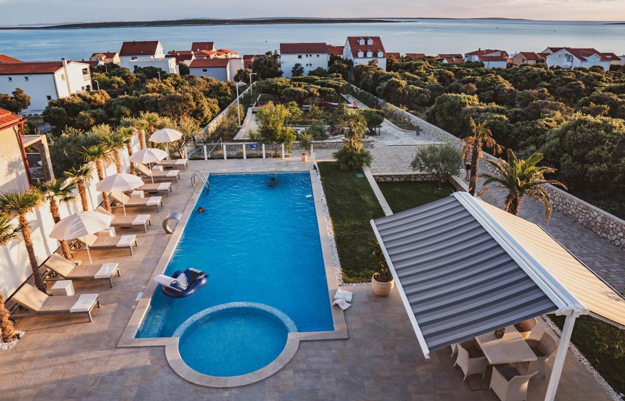 Luxury Apartments White Villa Violeta Mandre Bagian luar foto