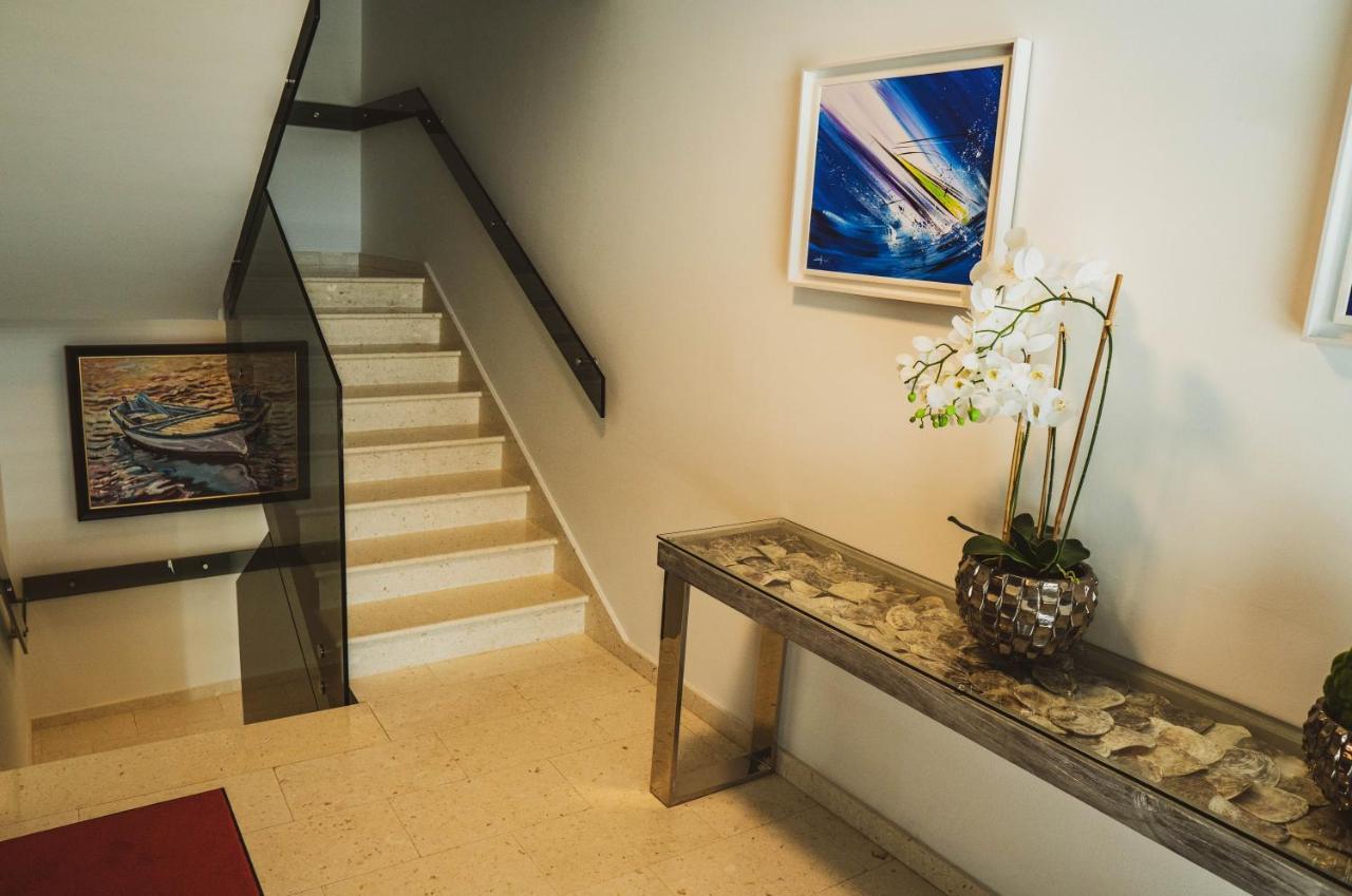 Luxury Apartments White Villa Violeta Mandre Bagian luar foto