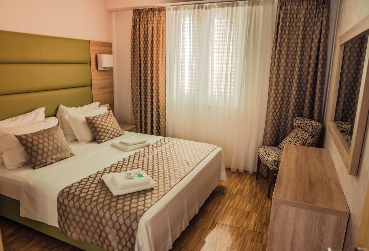 Luxury Apartments White Villa Violeta Mandre Bagian luar foto