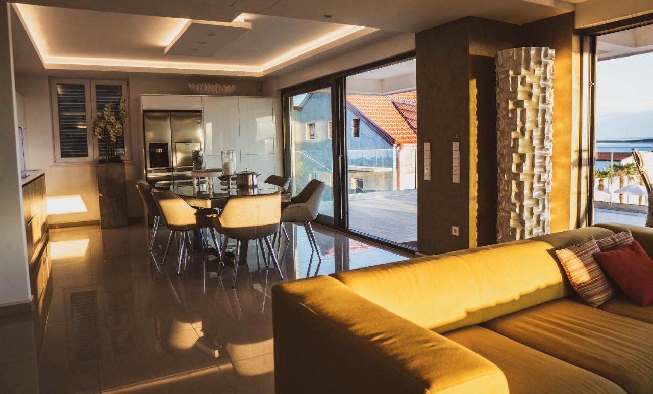 Luxury Apartments White Villa Violeta Mandre Bagian luar foto